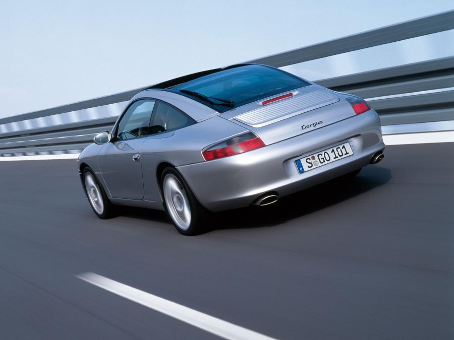  Porsche 911 Targa 2001 года  (фото 15 из 50)